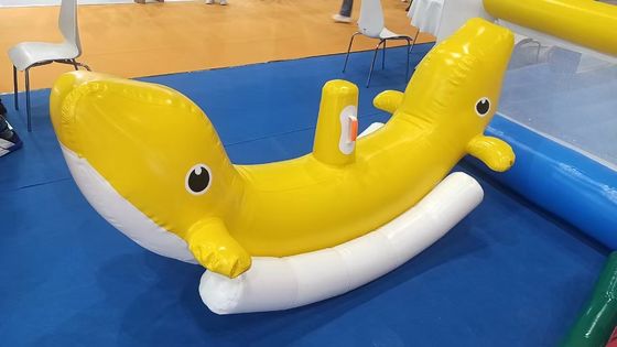 नरम पीले डॉल्फिन खिलौने इनडोर खेल के लिए inflatable खेल