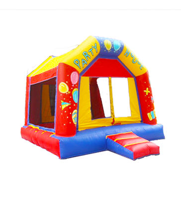 दो पारदर्शी खिड़कियों के साथ बड़े प्रवेश द्वार के साथ inflatable महल