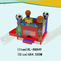 खेल विषय फुटबॉल और बास्केटबॉल inflatable Bouncy Castle