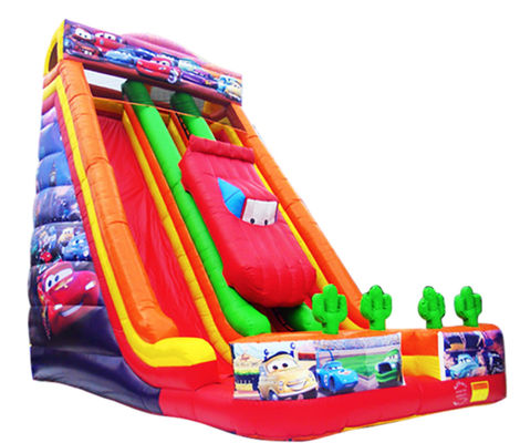 रेसिंग कार बच्चों के लिए मज़ा पार्क Inflatable बड़े स्लाइड किराए के लिए